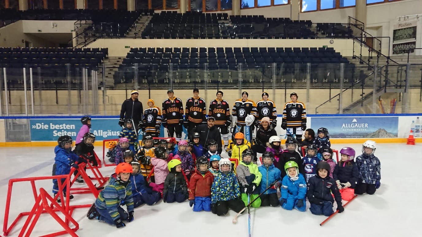 50 Kinder am ersten Kid´s on ice day, nächster Termin am 30.11.2019